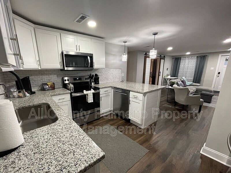 1st image of 2647 Bonds Ave APT B