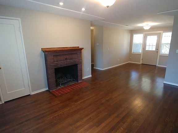 Living room/dining room