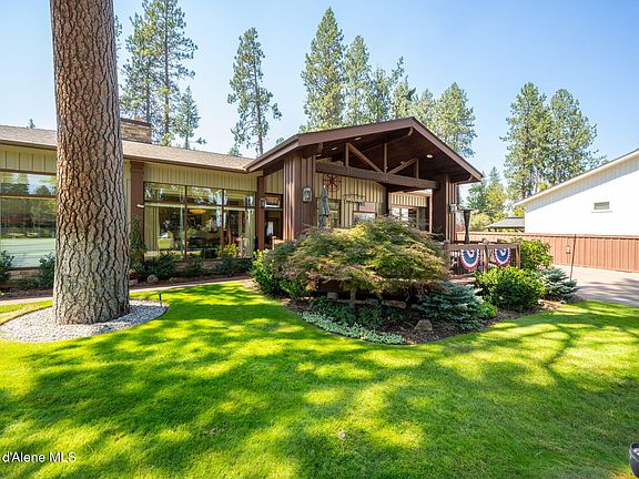 2nd image of 10095 N Pines Rd