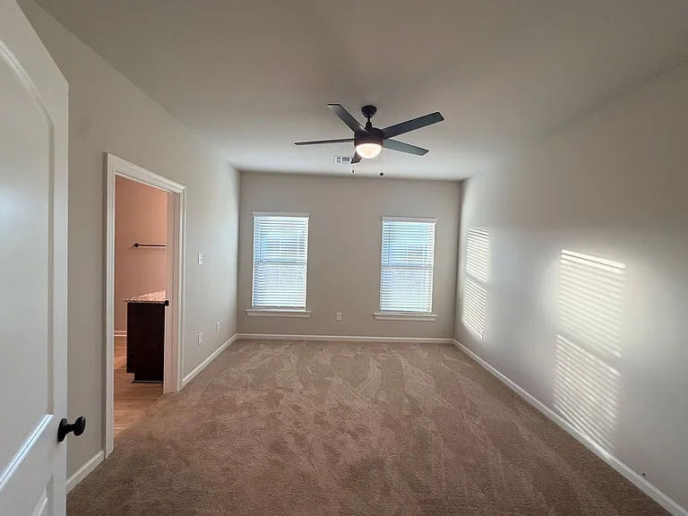 187 Berkshire Pl — Photo 16