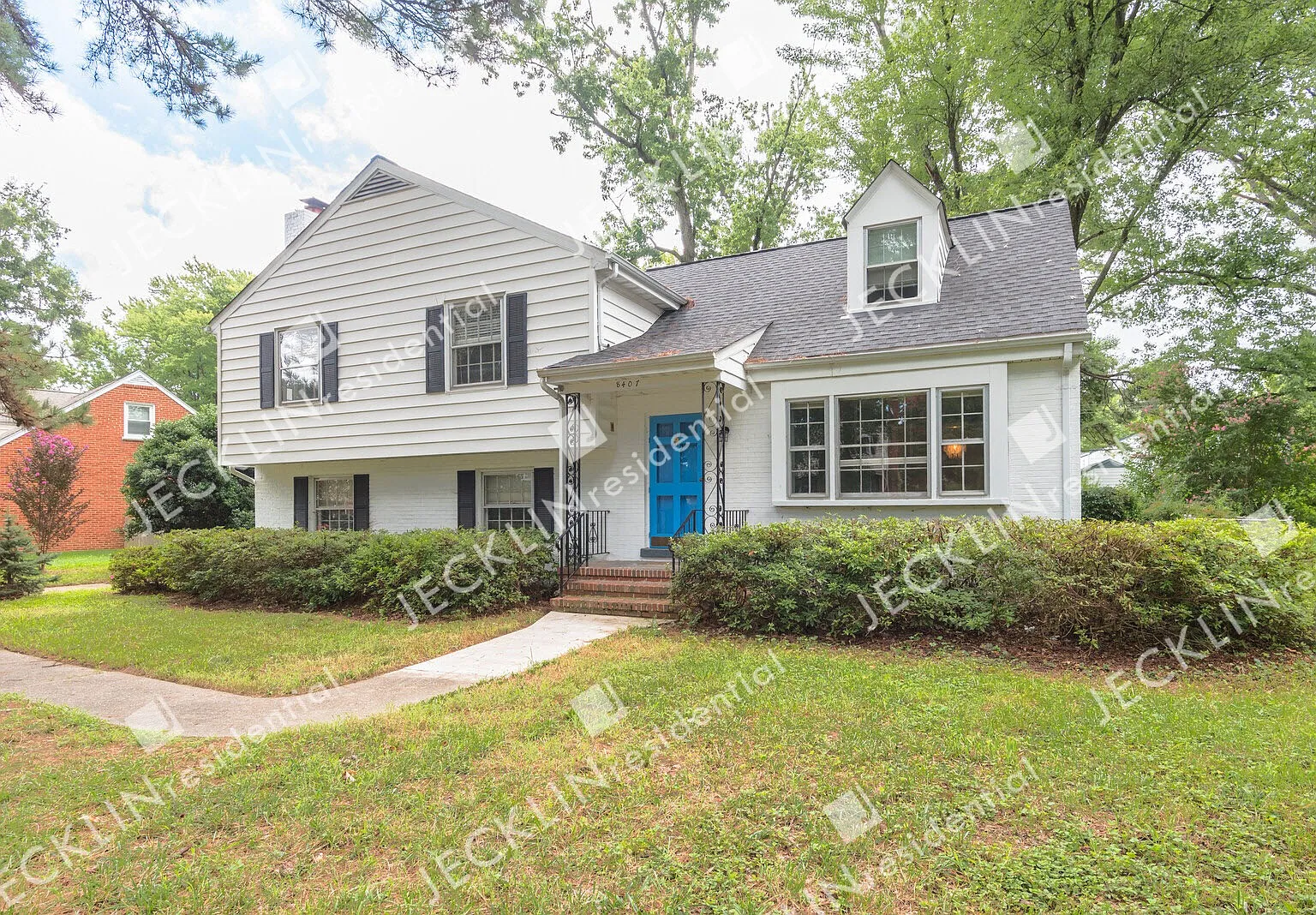 8407 Zell Lane — Photo 2