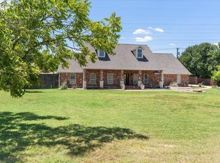 708 Canyon Creek Trl, Fort Worth, TX 76112