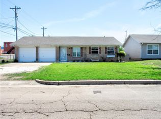 114 W Maple St, Tecumseh, OK 74873