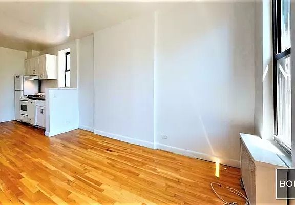 4th image of 1500 1st Ave APT 5