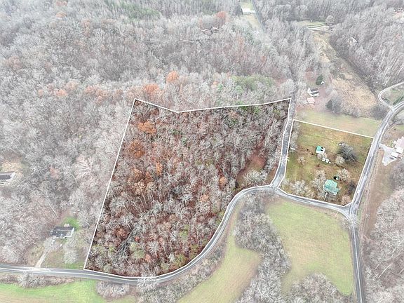 3rd image of 611 Rodgers Rd S