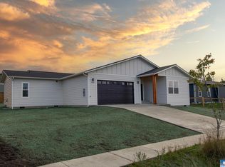 1409 Rook Dr, Pt Angeles, WA 98362