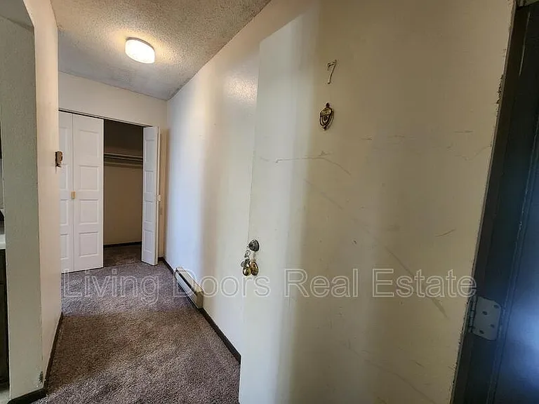 210 N Phillips Ave #7 — Photo 10