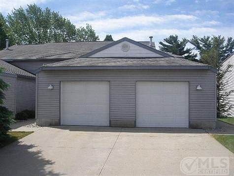 2nd image of 1295 Whitehall Rd Unit 12