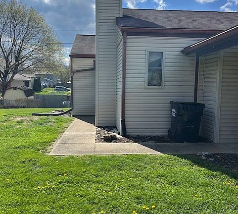 5th image of 651 Huron Dr