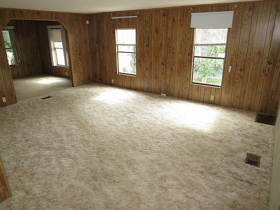 2nd image of 916 Bougainvillea Cir