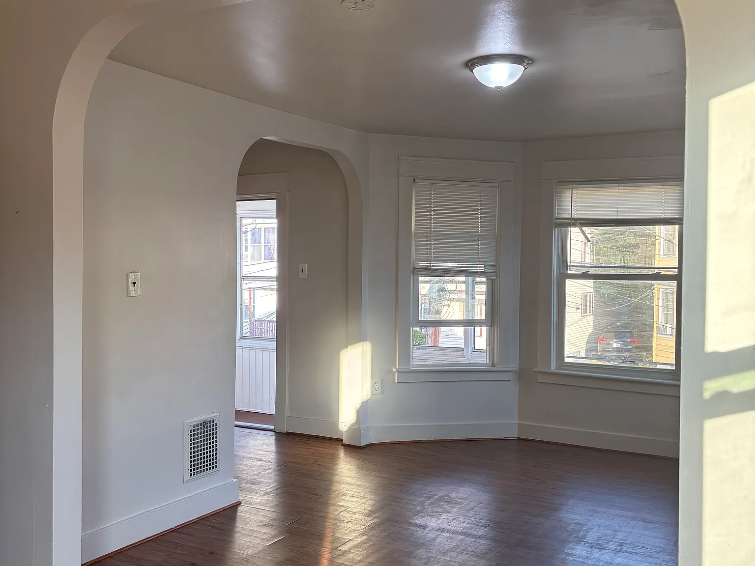 3 bed, 2166 sqft, $1,700 — Photo 4