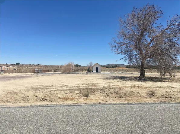 17668 Santa Fe Trl, Helendale, CA 92342