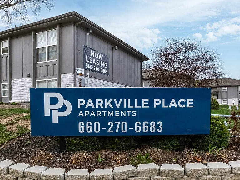 Parkville Place Apartments — Photo 19