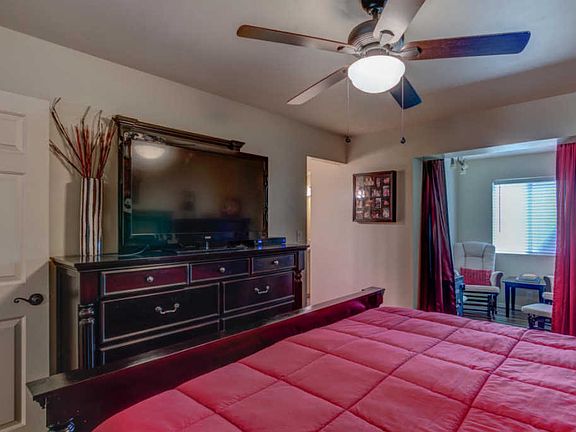 4th image of 1721 N 74th Pl