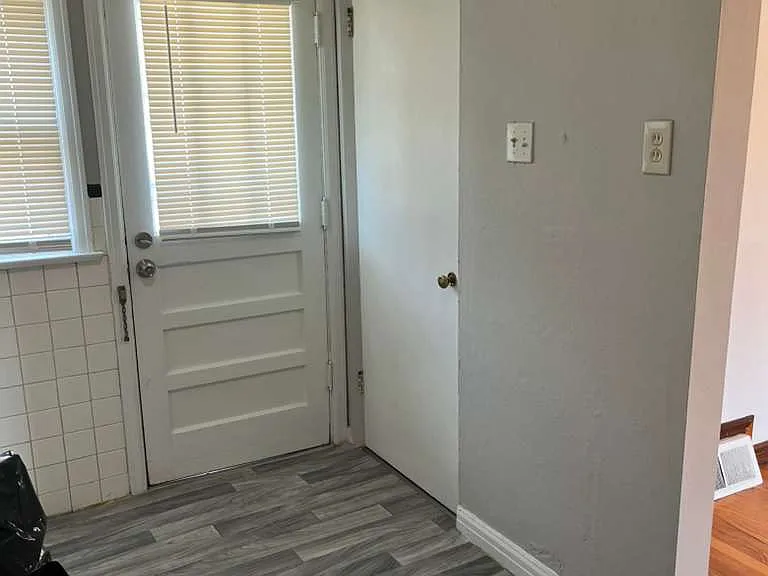 9813 Lullaby Ln — Photo 24