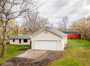 49210 Geddes Rd, Canton, MI 48188