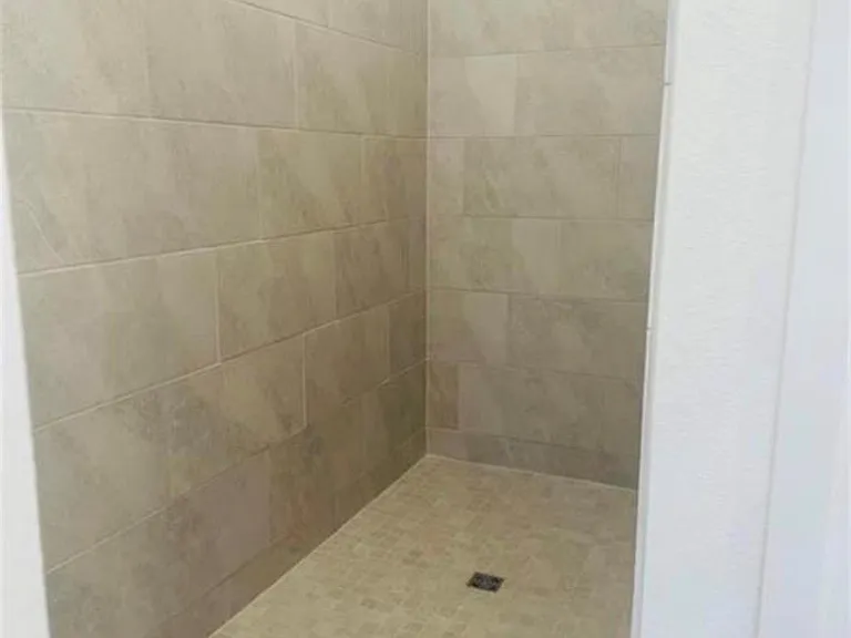 226 Draper Shadows Dr — Photo 18