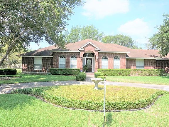 5th image of 24 Windridge Dr