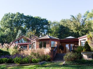 232 Foxhurst Dr, Pittsburgh, PA 15238