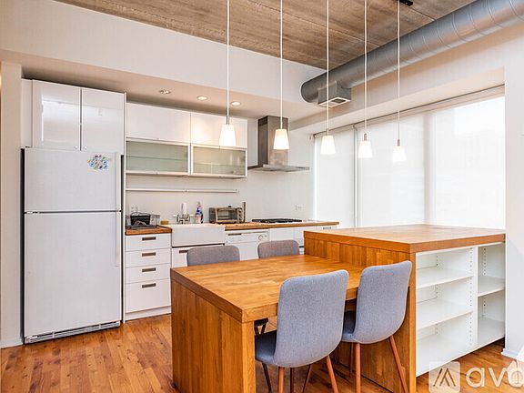 5th image of 1430 S Michigan Ave #504A