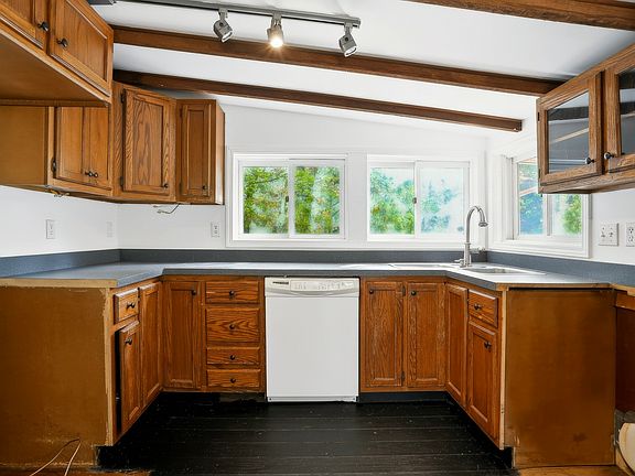 24th image of 514 Whippoorwill Ln