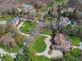 2 Alford Dr, Saddle River, NJ 07458