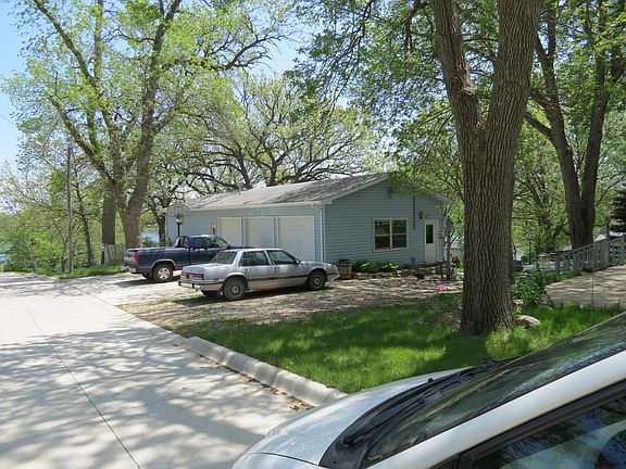 3rd image of 1101 Fargo Ave