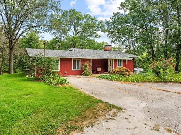 13390 Staunton Bunker Hill Rd, Bunker Hill, IL 62014