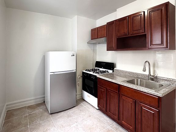 5th image of 367 96th St #34