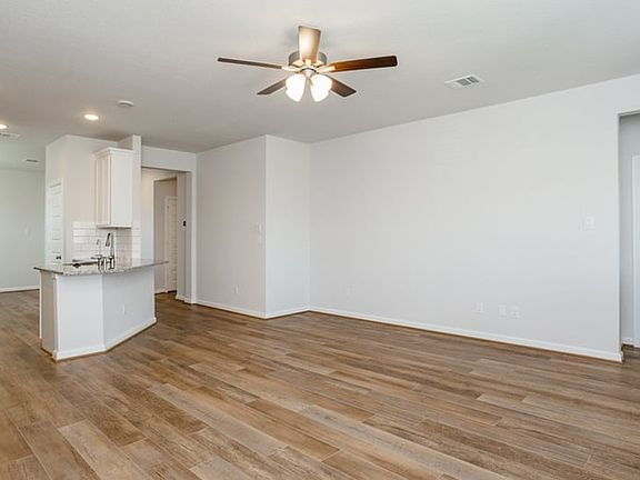 3rd image of 9523 Angelina Water Dr