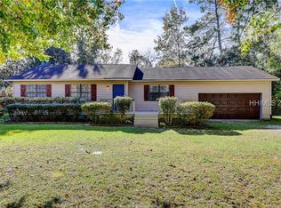 13 Hummingbird Ln, Bluffton, SC 29909