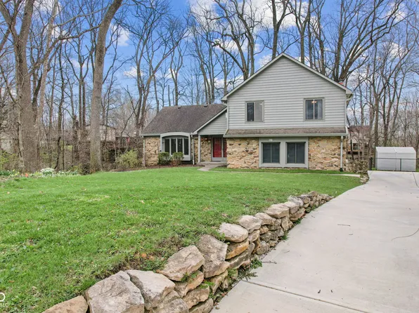 957 Sleepy Hollow Ct, Greenwood, IN 46142