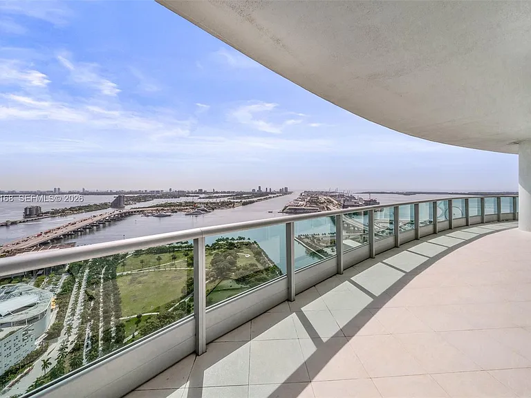 900 Biscayne Blvd #4006 — Photo 32