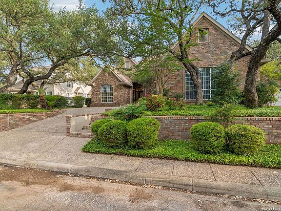 4th image of 2210 Fawnfield Ln