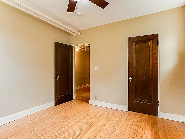 2884 Irving Ave S — Photo 14
