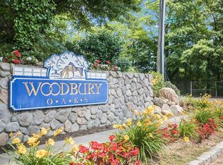 3 Joyce Ct, Syosset, NY 11791