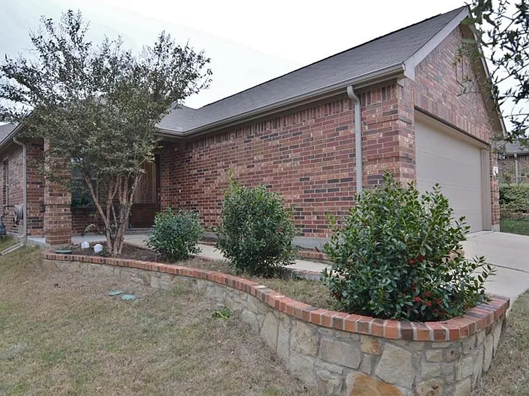 2808 Houston Wood Dr — Photo 1
