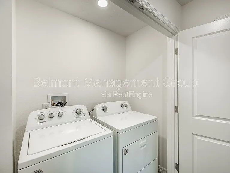8250 SW 67th Ave — Photo 17