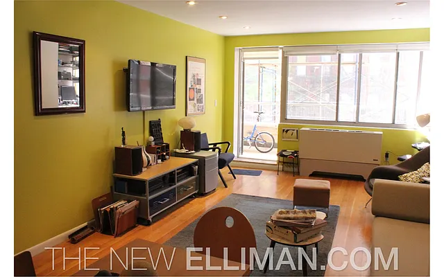 Rented by Douglas Elliman | media 16