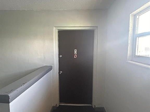 4th image of 1627 W Oak Ridge Rd APT D