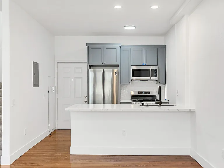 1827 N Wilcox Ave — Photo 11