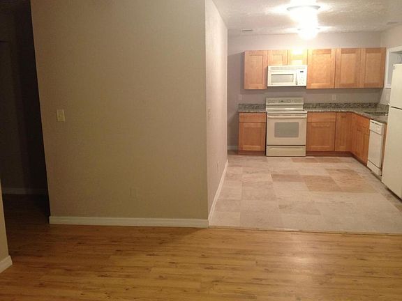 3rd image of 1211 Amble Ln