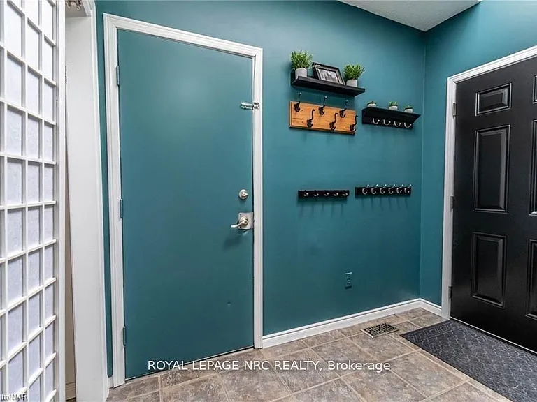 6285 Delta Dr — Photo 2
