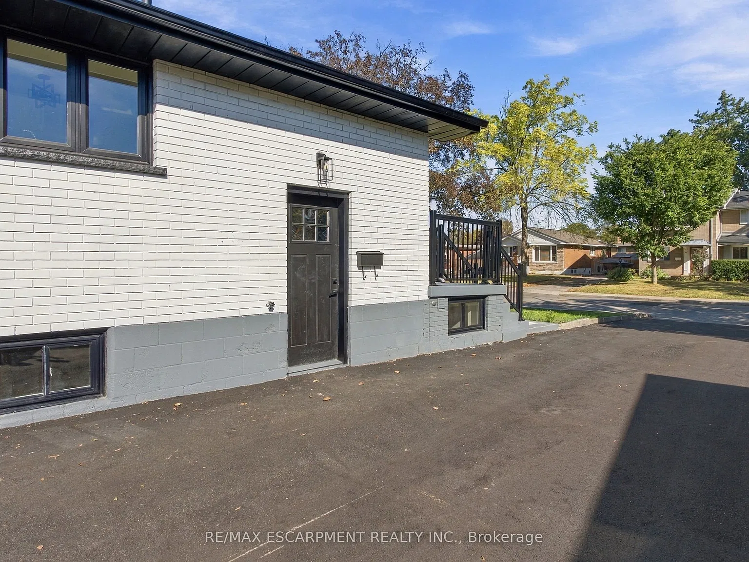 2 bed, $2,300 — Photo 2
