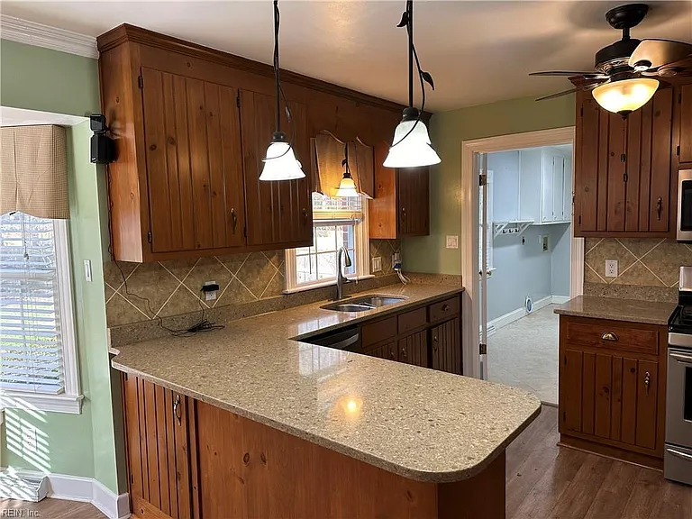 1704 Eagle Hill Dr — Photo 10