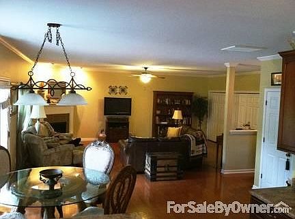 4th image of 9417 Twin Branch Dr