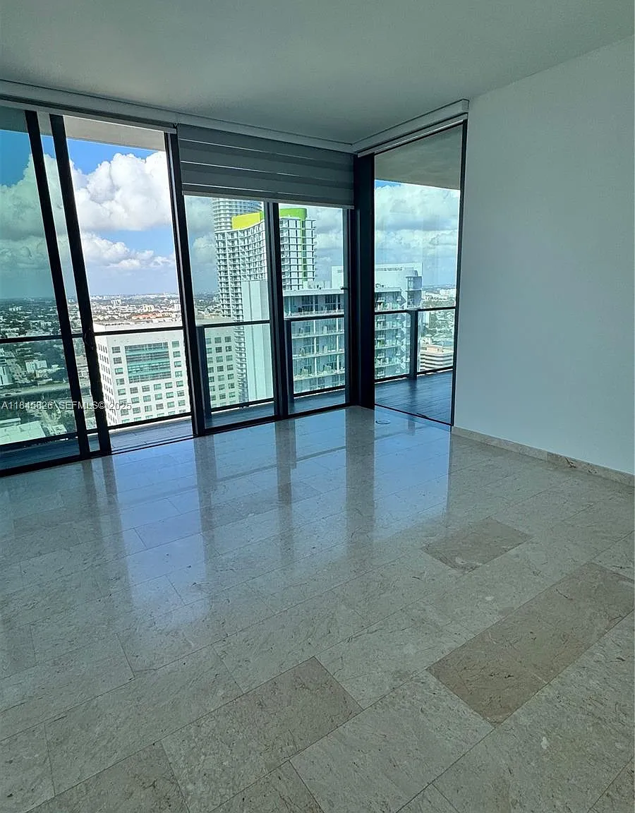 3 bed, 1664 sqft, $8,200 — Photo 3