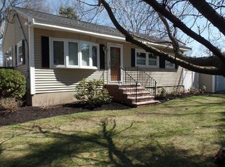 1416 Whipple Rd, Tewksbury, MA 01876