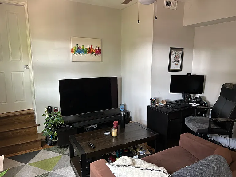 2233 E Pratt St #1R — Photo 8