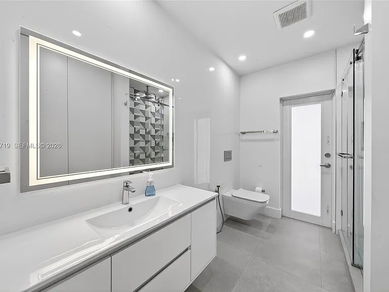 10142 SW 79th Ave — Photo 36
